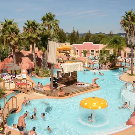 Les Palmiers Kemping 4*